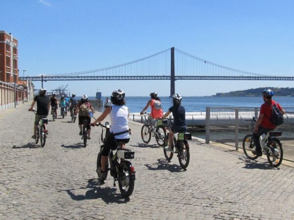 Visita guiada en bici eléctrica por Belém